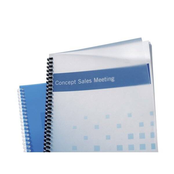 Zwei spiralgebundene Notizbücher, eines mit der Aufschrift „Concept Sales Meeting