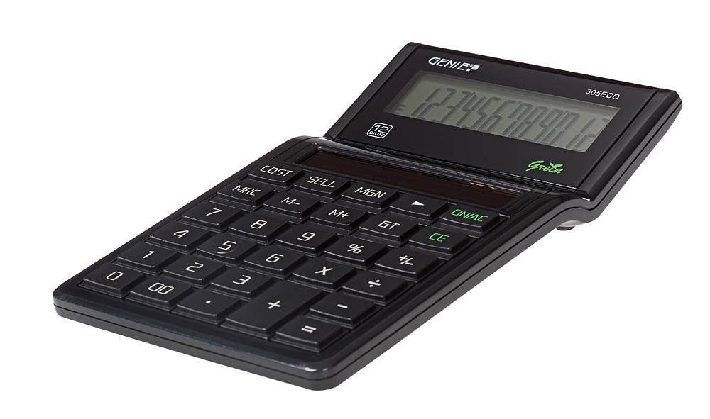 Schwarzer, solarbetriebener Taschenrechner für den Schreibtisch mit hochklappbarem Display, das Zahlen anzeigt, und Standard-Rechenoperationstasten.