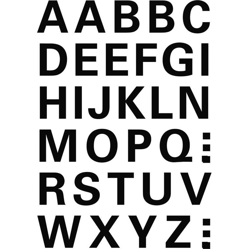 Schwarze Großbuchstaben des Alphabets in fünf Reihen auf weißem Hintergrund angeordnet, von A bis Z mit Satzzeichen am Ende einiger Reihen.