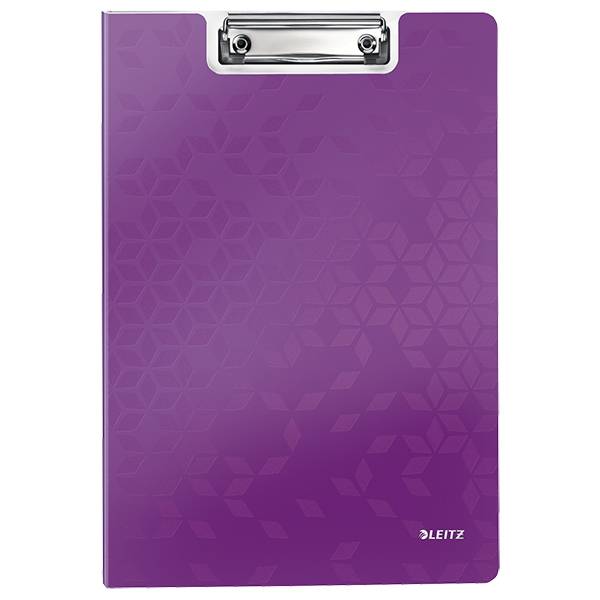 Violette Leitz-Klemmbrett-Mappe mit Metallklip oben und subtiles geometrisches Muster.