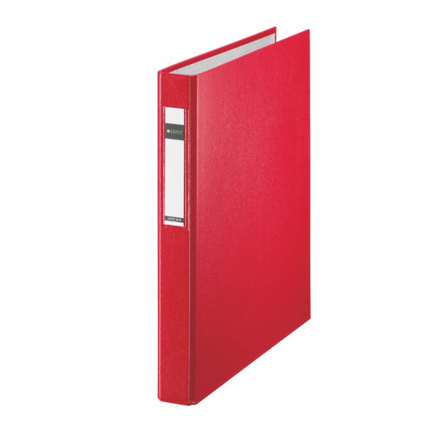 Roter Ringordner stehend aufrecht auf weißem Hintergrund, geschlossen dargestellt mit Rückenetikett-Fenster.