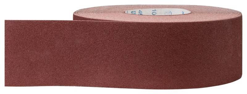 Eine Rolle grobes Schleifpapier mit einer rötlich-braunen Schleifoberfläche, teilweise aufgerollt, zum Glätten oder Schleifen von Oberflächen.