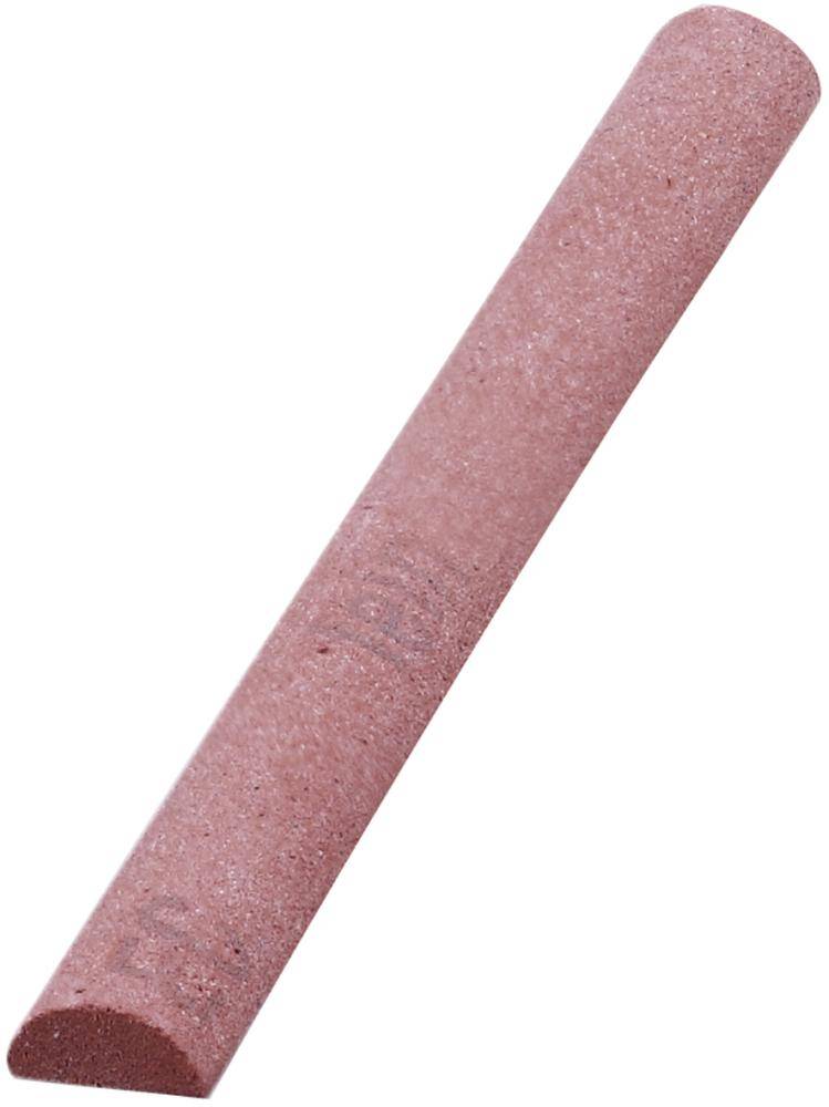 Rosa Schleifstein oder Schleifstab, diagonal auf weißem Hintergrund gezeigt.
