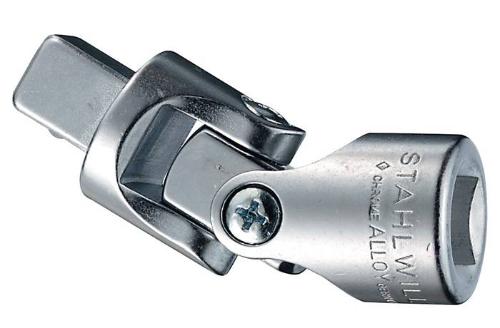 Eine Nahaufnahme eines verstellbaren Schraubenschlüssels, die seine Scharnierverbindung und Schraubenmechanik zeigt und seine robuste Chrom-Legierungskonstruktion hervorhebt.