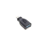 USB-C-auf-USB-A-Adapter-Stecker auf weißem Hintergrund.