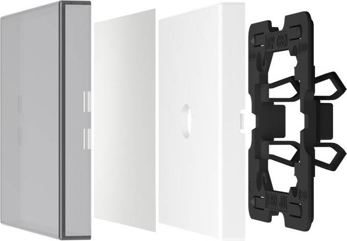 Komponenten einer Türklingel: metallisches Gehäuse links, weiße Abdeckung mit Loch in der Mitte-rechts und schwarze Befestigungshalterung ganz rechts.