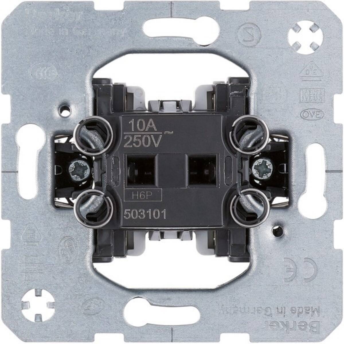 Eine Nahaufnahme eines elektrischen Schaltmechanismus, der eine Nennspannung von 10A 250V zeigt, mit Schrauben und metallischer Struktur, beschriftet mit 'Made in Germany'.