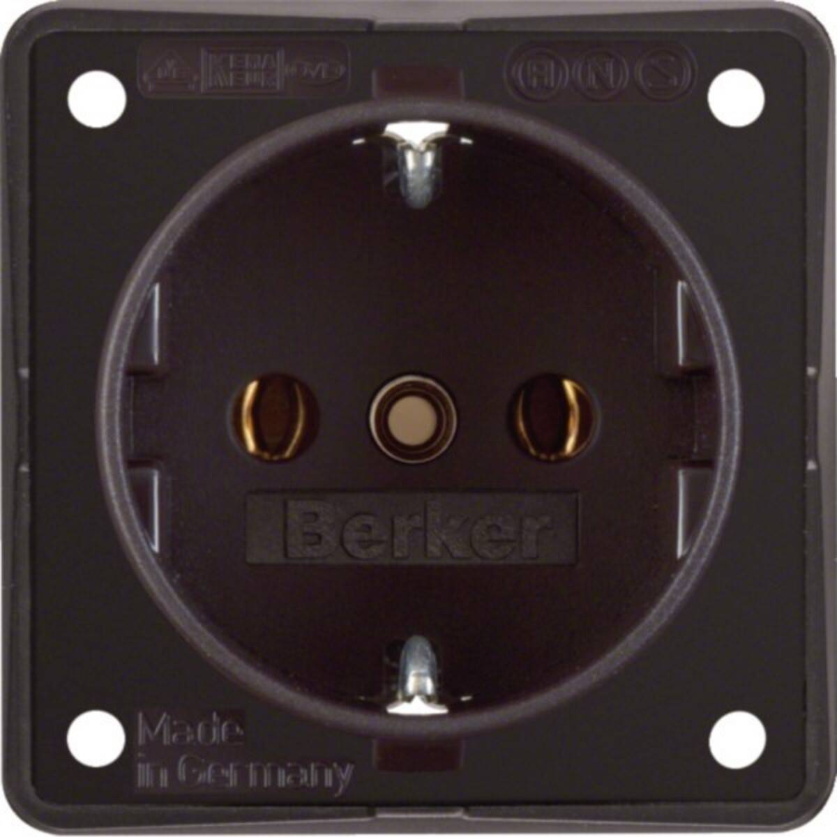Nahaufnahme einer schwarzen deutschen Elektrosteckdose an der Wand mit zwei runden Steckerlöchern und Befestigungsschraubenlöchern.