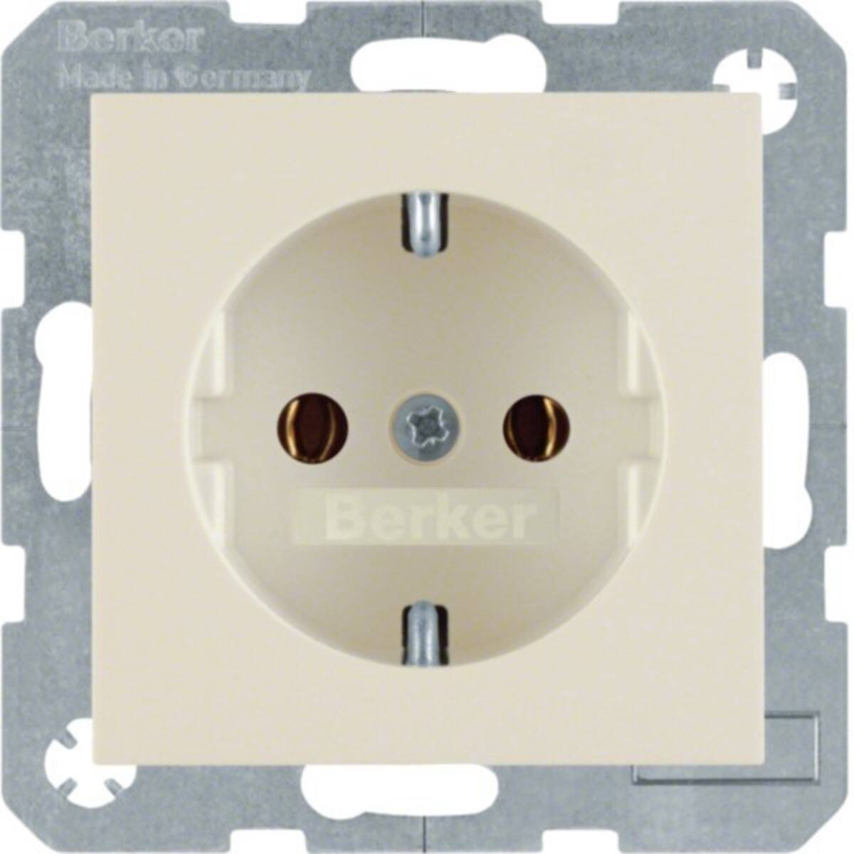 Beige Berker Elektrosteckdose mit Metallmontagefassung, Vorderansicht, zeigt Öffnung für zweipolige Stecker.