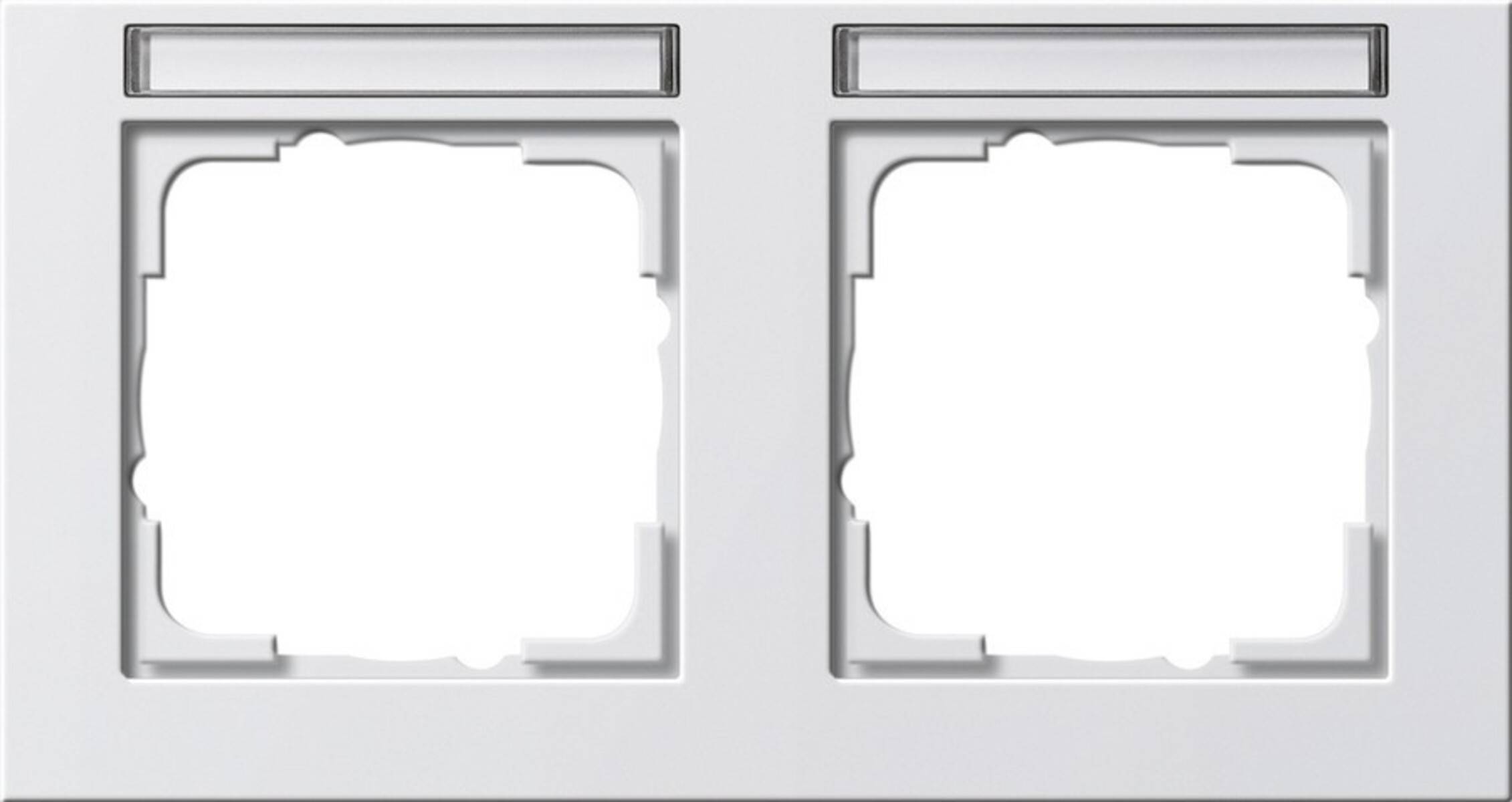 Zwei leere quadratische Steckdosenblenden nebeneinander an einer hellen Wand.