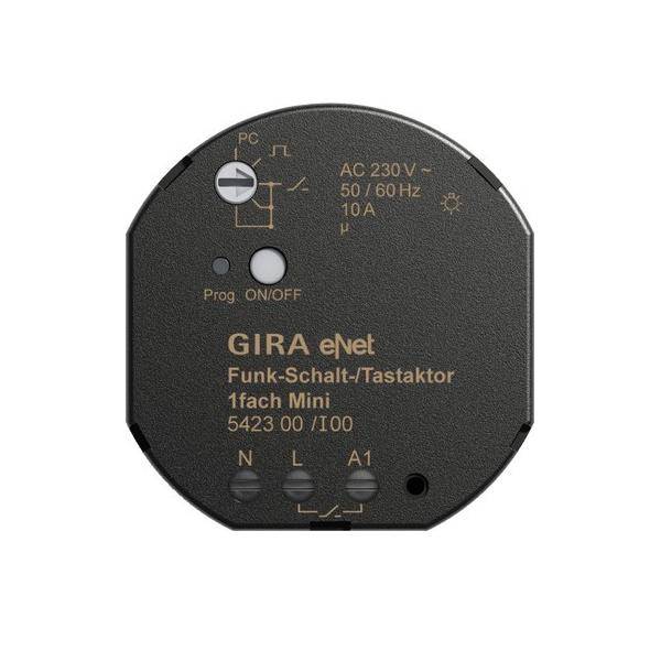 Runder, schwarzer 'GIRA eNet' Gerätebezeichnung als 'Funk-Schalt-/Tastaktor 1fach Mini' mit Leistungsangaben: AC 230V, 10A.