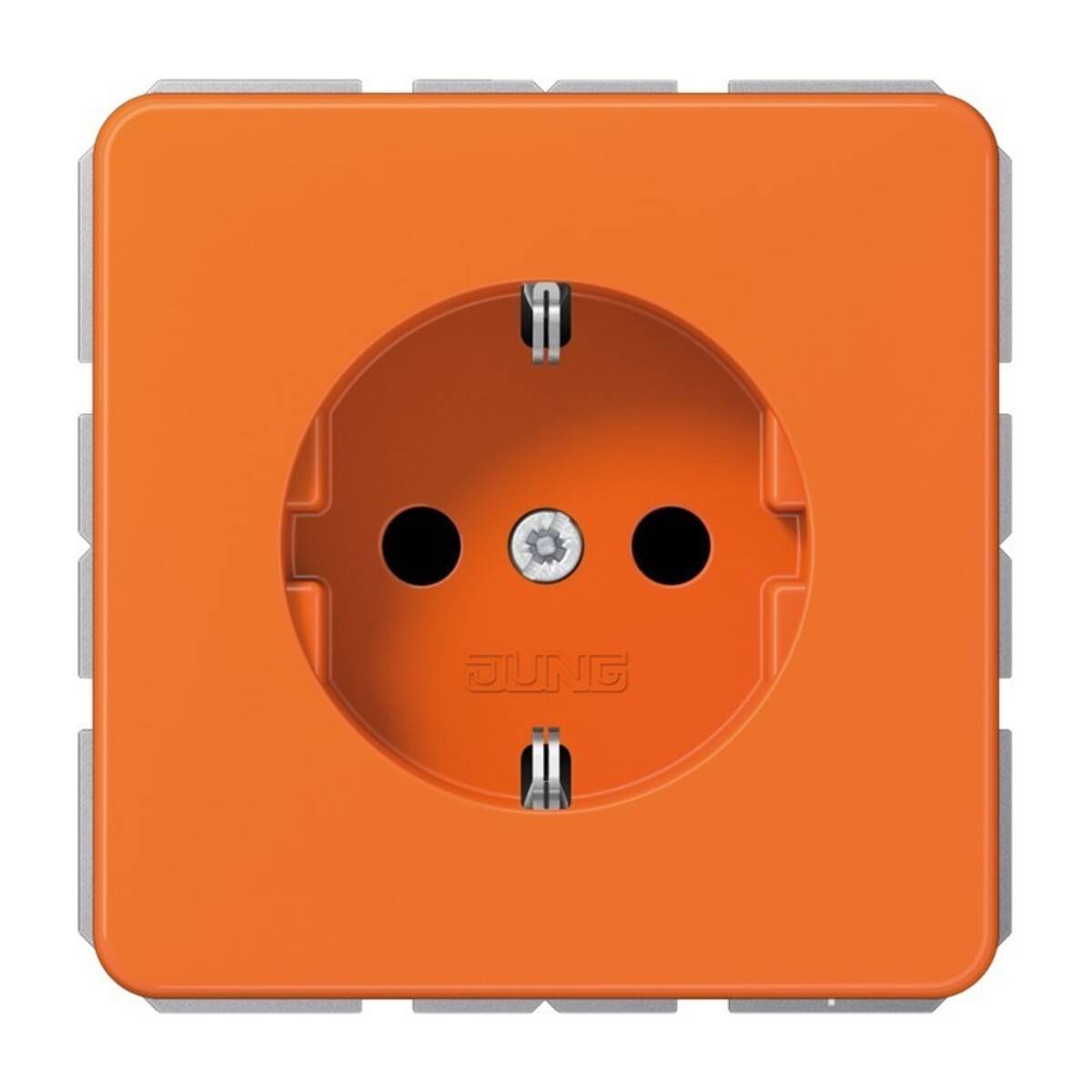 Orange-farbige Wandsteckdose mit zwei runden Löchern und zentralem Erdungskontakt, Vorderansicht auf weißem Hintergrund.