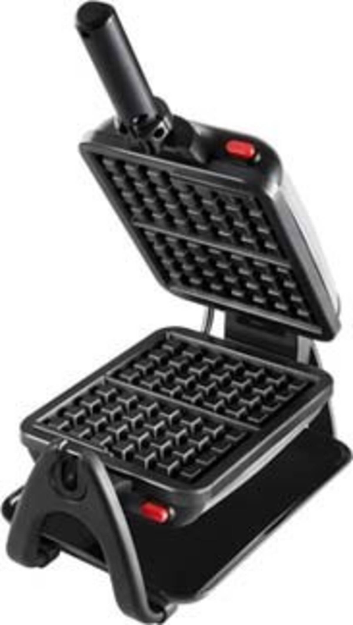 Offener Waffeleisen mit zwei quadratischen Kochplatten und schwarzem Griff auf weißem Hintergrund.
