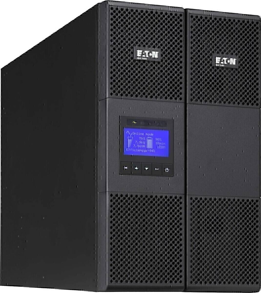 Ein schwarzes Eaton Unterbrechungsfreies Stromversorgungssystem (USV) mit einer digitalen Anzeige, die Statusinformationen zeigt.