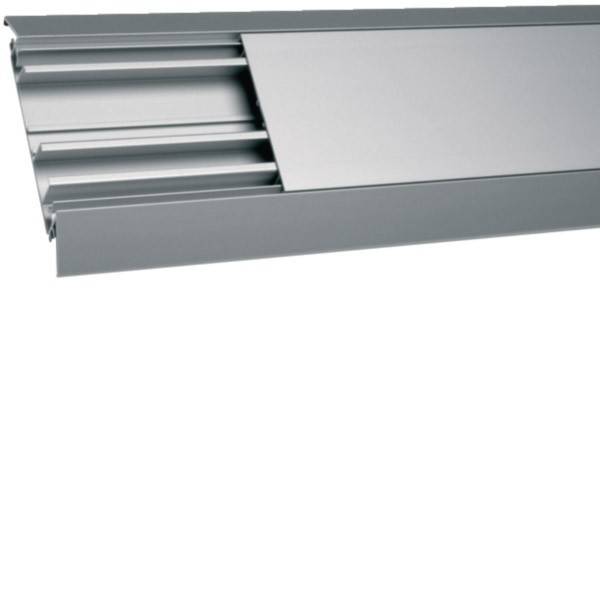 Ein Aluminium-Dichtungsprofil für Schiebetüren und Fenster mit einer eleganten Gestaltung zum Abdichten und Isolieren gegen Zugluft.