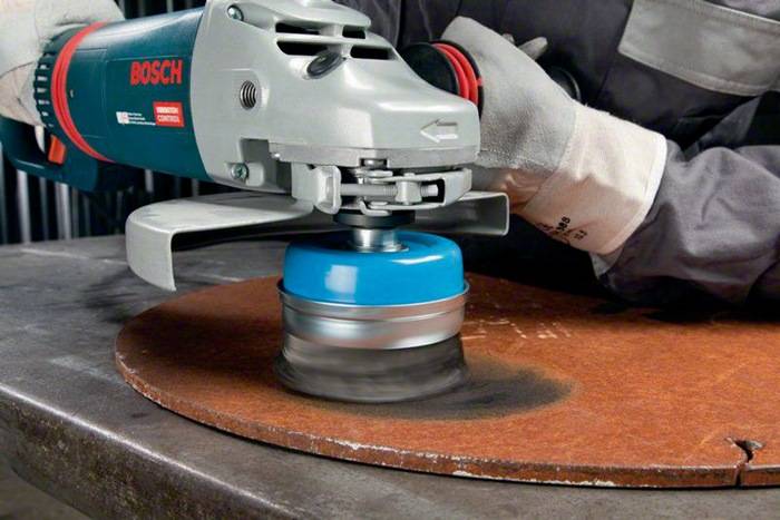 Topfbürste D.100mm Draht-St.0,8mm Stahl gezopfter Draht M14 max.Drehz.8500 1/min