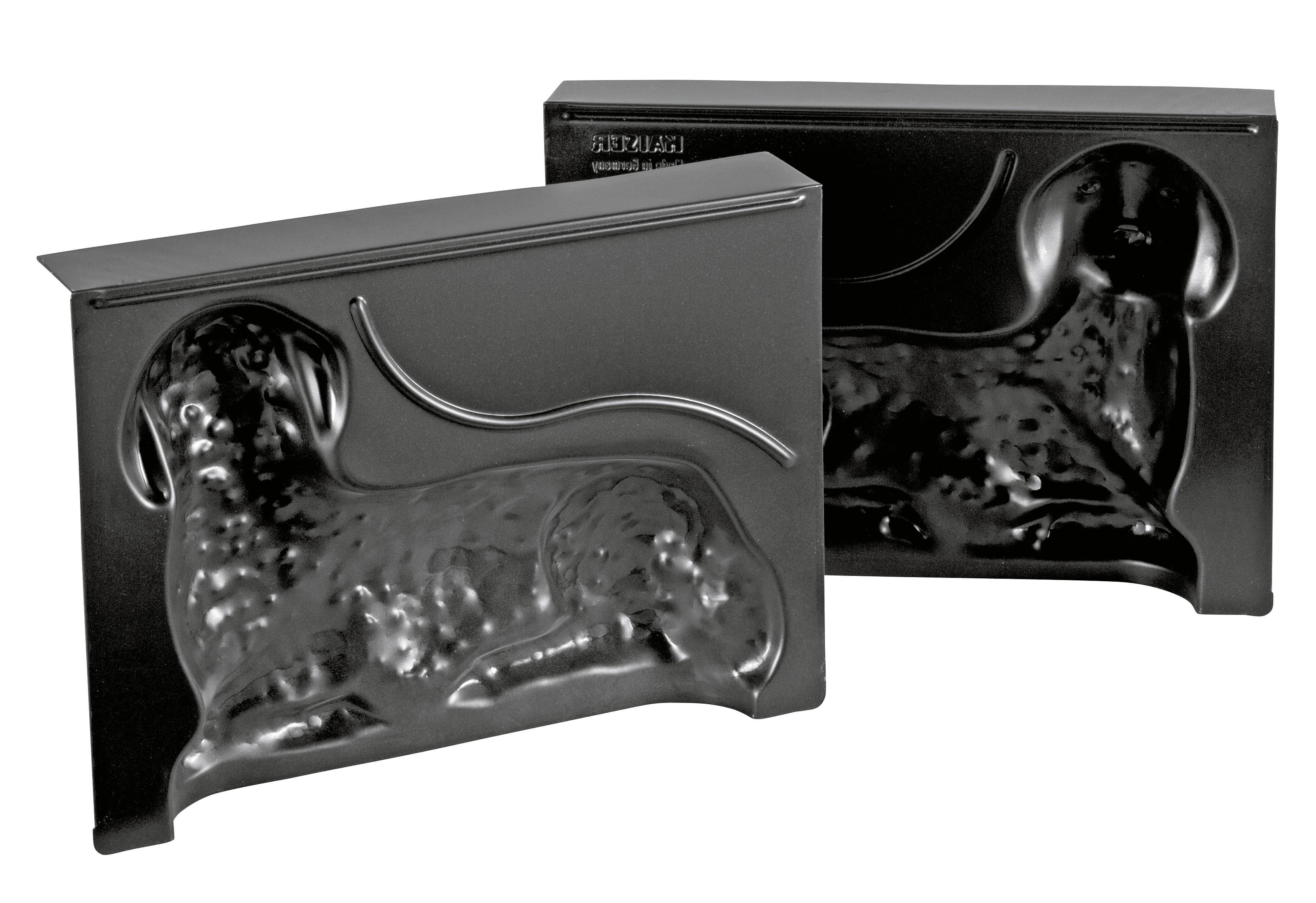 Zwei schwarze Buchstützen zeigen ein Relief einer liegenden Katze. Das Design verleiht einen künstlerischen Touch und eignet sich ideal zum aufrechten Halten von Büchern in einem Regal.