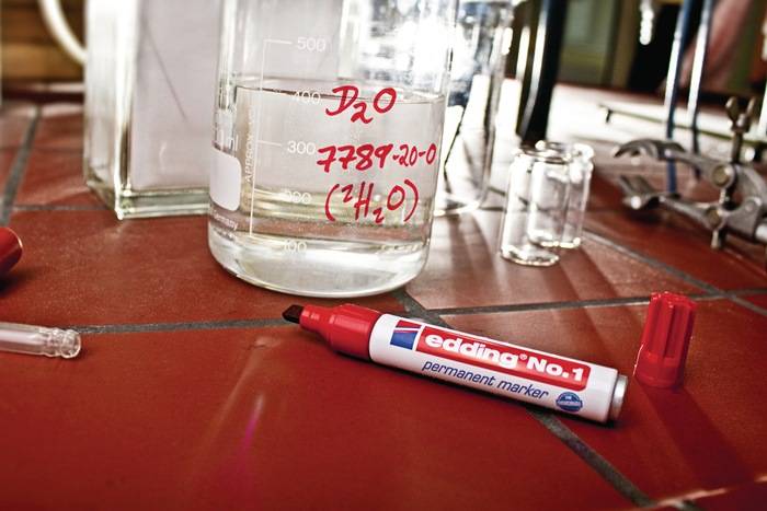 Permanentmarker No.1 rot Strich-B.1-5mm Keilspitze EDDING