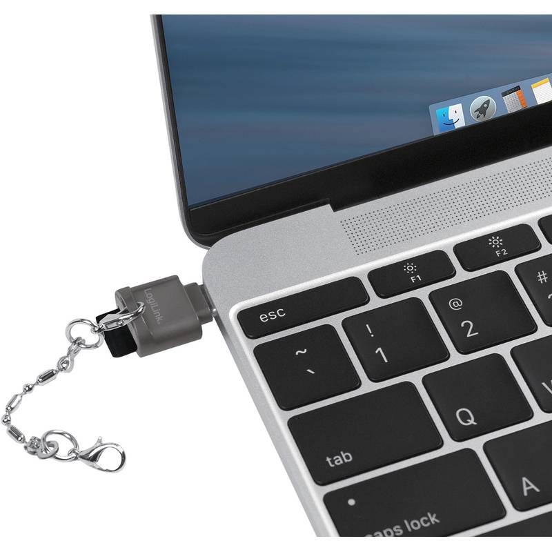 Ein Laptop mit einem Sicherheitsschloss an seiner Seite. Das Schloss ist mit einer Kette verbunden und betont die Sicherheit für mobile Geräte.