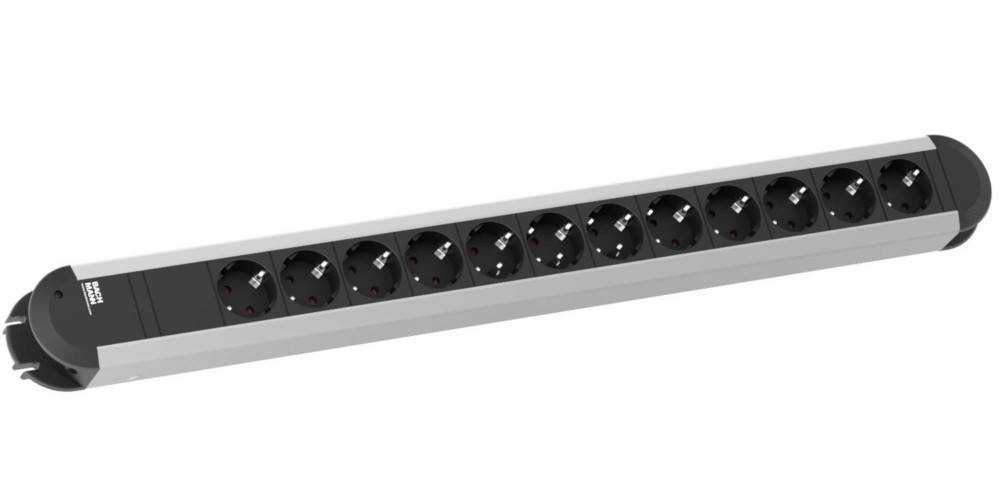 Eine Reihe von acht schwarzen und grauen Steckdosen auf einer Mehrfachsteckdose, konzipiert für die Verbindung mehrerer Geräte.