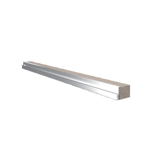 Eine silberne metallische Winkelstange mit Rechteckquerschnitt, die in der Baubranche häufig zur Unterstützung und Rahmenkonstruktion verwendet wird.
