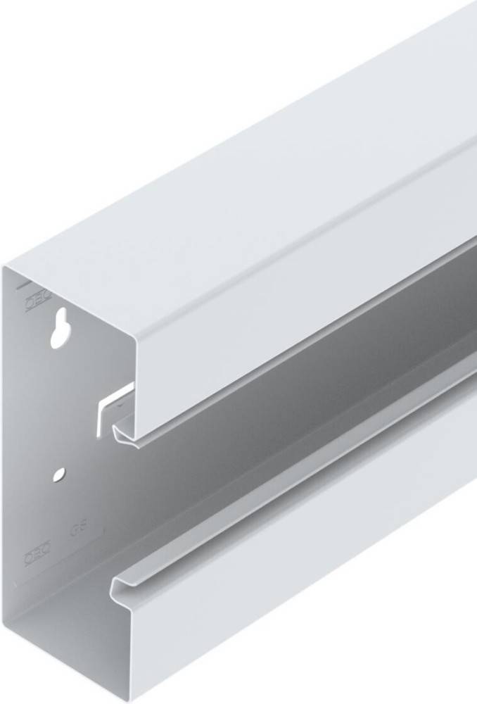 Metalleckwinkel mit mehreren Löchern und einem Kanal zur Befestigung von Strukturen; in der Baubranche verwendet, um Teile in einem rechten Winkel zu verbinden.