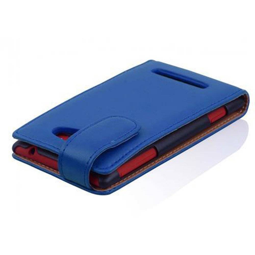 Cadorabo Hülle für HTC 8X Hülle in BRILLIANT BLAU - Handyhülle im Flip Design aus glattem Textilleder - Case Cover Schutzhülle Etui Tasche Book K