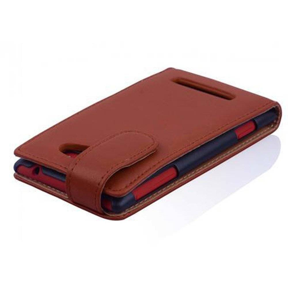 Cadorabo Hülle für HTC 8X Hülle in KAKAO BRAUN - Handyhülle im Flip Design aus glattem Textilleder - Case Cover Schutzhülle Etui Tasche Book Klap