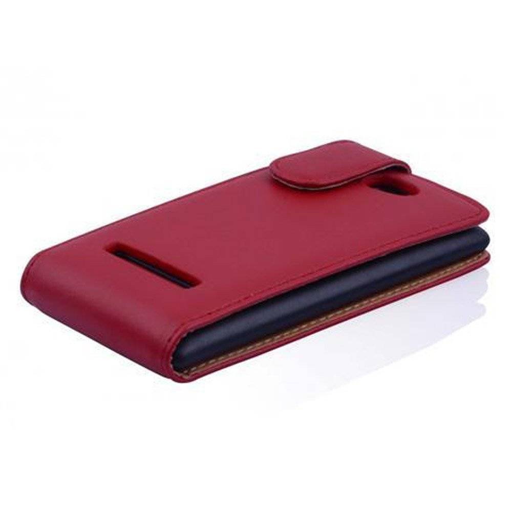 Cadorabo Hülle für HTC 8X Hülle in CHILI ROT - Handyhülle im Flip Design aus glattem Textilleder - Case Cover Schutzhülle Etui Tasche Book Klapp