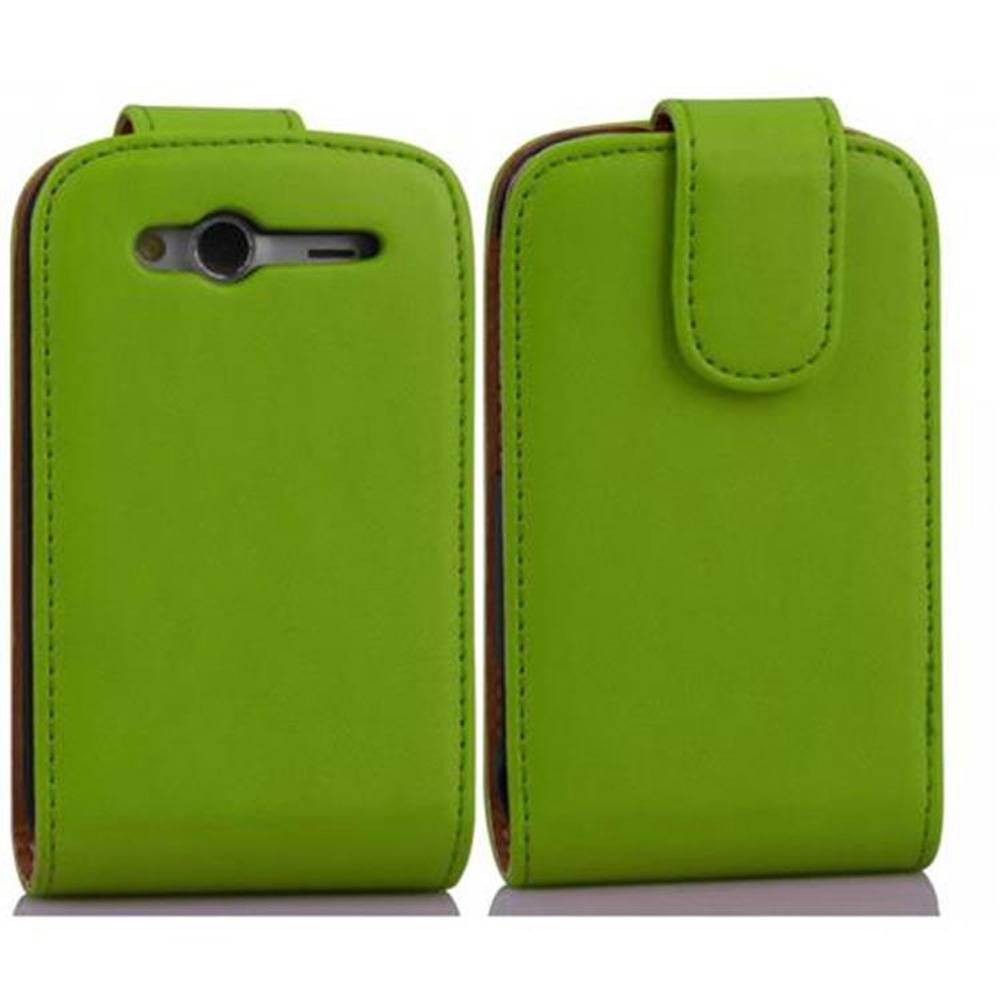 Cadorabo Hülle für HTC WILDFIRE Schutzhülle in Grün Flip Handyhülle Case Cover Etui Kunstleder