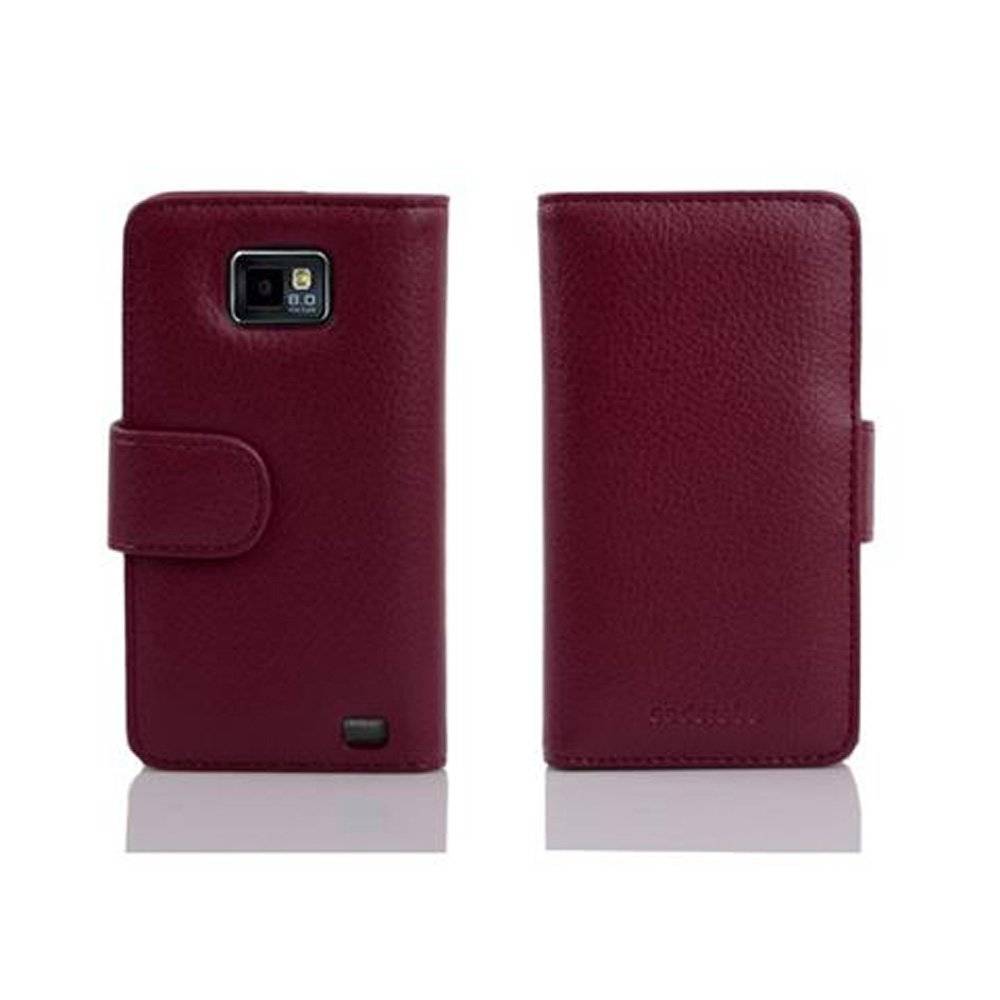 Cadorabo Handy Hülle für Samsung Galaxy S2 / S2 PLUS Hülle in BORDEAUX LILA , Schutzhülle Tasche case cover mit 3 Kartenfächern Magnetverschluss