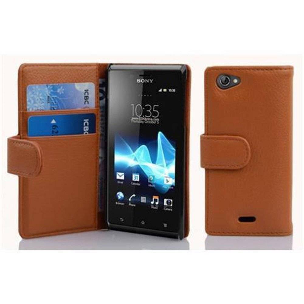 Cadorabo Handy Hülle für Sony Xperia J Hülle in COGNAC BRAUN , Schutzhülle Tasche case cover mit Kartenfach im Struktur Design