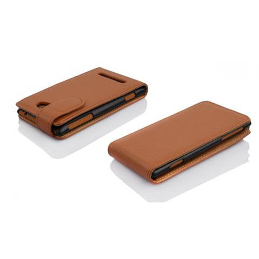 Cadorabo Hülle für HTC 8S Hülle in COGNAC BRAUN - Handyhülle im Flip Design aus strukturiertem Textilleder - Case Cover Schutzhülle Etui Tasche B
