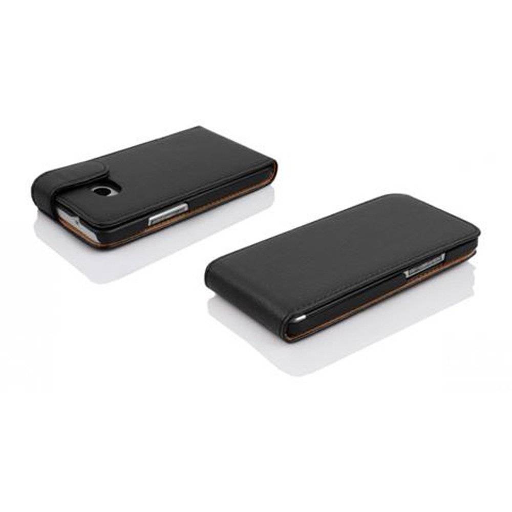 Cadorabo Hülle für HTC ONE M7 Hülle in OXID SCHWARZ - Handyhülle im Flip Design aus strukturiertem Textilleder - Case Cover Schutzhülle Etui Tasc