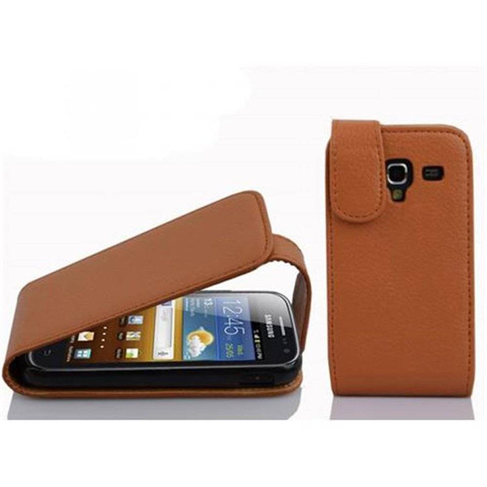 Cadorabo Hülle für Samsung Galaxy ACE 2 Hülle in COGNAC BRAUN - Handyhülle im Flip Design aus strukturiertem Textilleder - Case Cover Schutzhülle