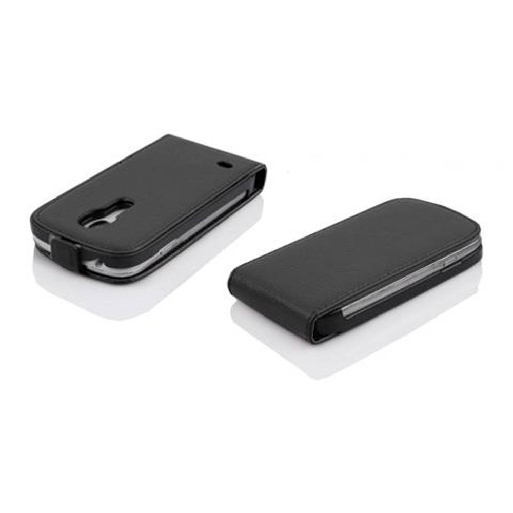 Cadorabo Schutzhülle für Samsung Galaxy S4 MINI Hülle in Schwarz Flip Etui Handyhülle Case Cover Kunstleder