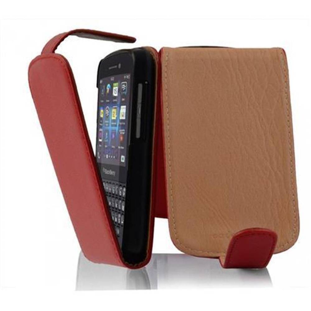 Cadorabo Schutzhülle für Blackberry Q10 Hülle in Rot Flip Etui Handyhülle Case Cover Kunstleder