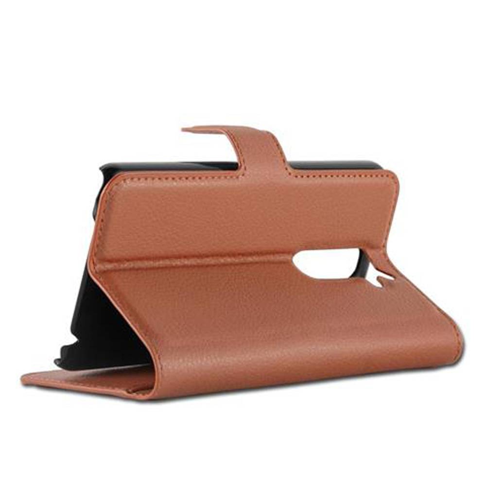 Cadorabo Hülle für LG G2 Schutz Hülle in Braun Handyhülle Etui Case Cover Magnetverschluss