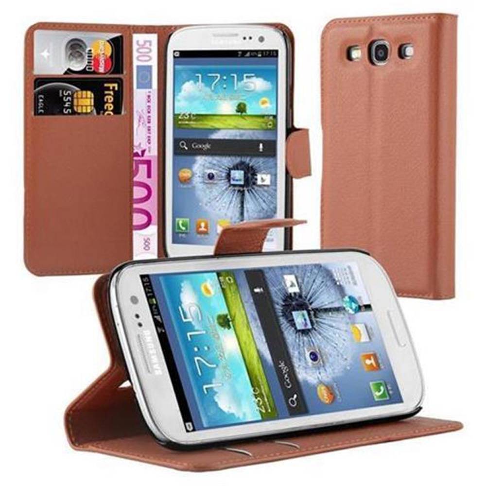 Cadorabo Hülle für Samsung Galaxy S3 / S3 NEO Schutz Hülle in Braun Handyhülle Etui Case Cover Magnetverschluss