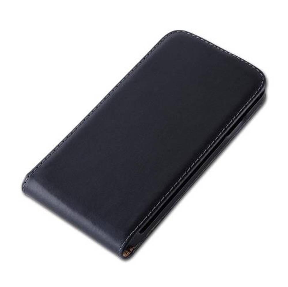 Cadorabo Hülle für HTC DESIRE 516 Schutzhülle in Schwarz Flip Handyhülle Case Cover Etui Kunstleder