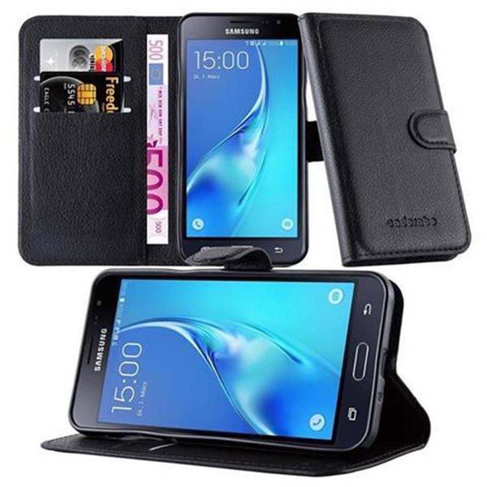 Cadorabo Hülle für Samsung Galaxy J3 2015 Schutz Hülle in Schwarz Handyhülle Etui Case Cover Magnetverschluss