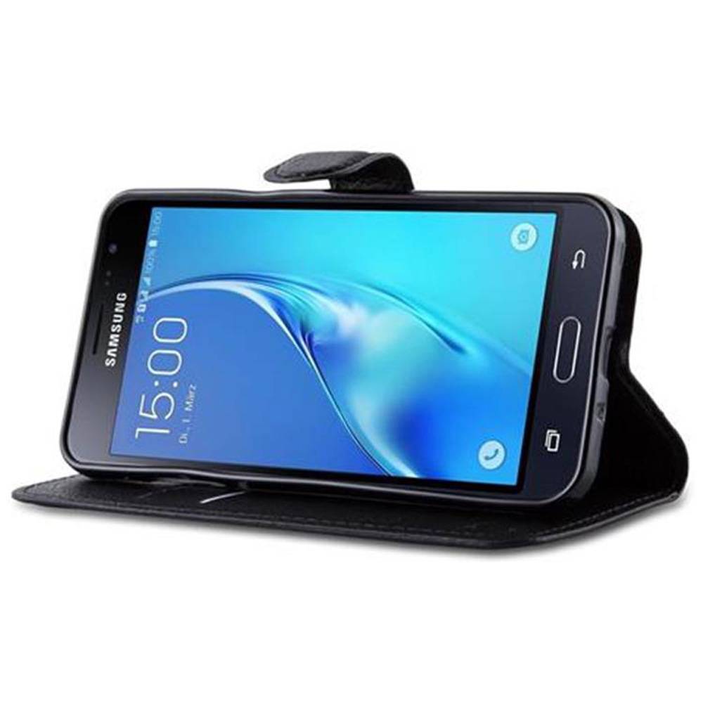 Cadorabo Hülle für Samsung Galaxy J3 2015 Schutz Hülle in Schwarz Handyhülle Etui Case Cover Magnetverschluss