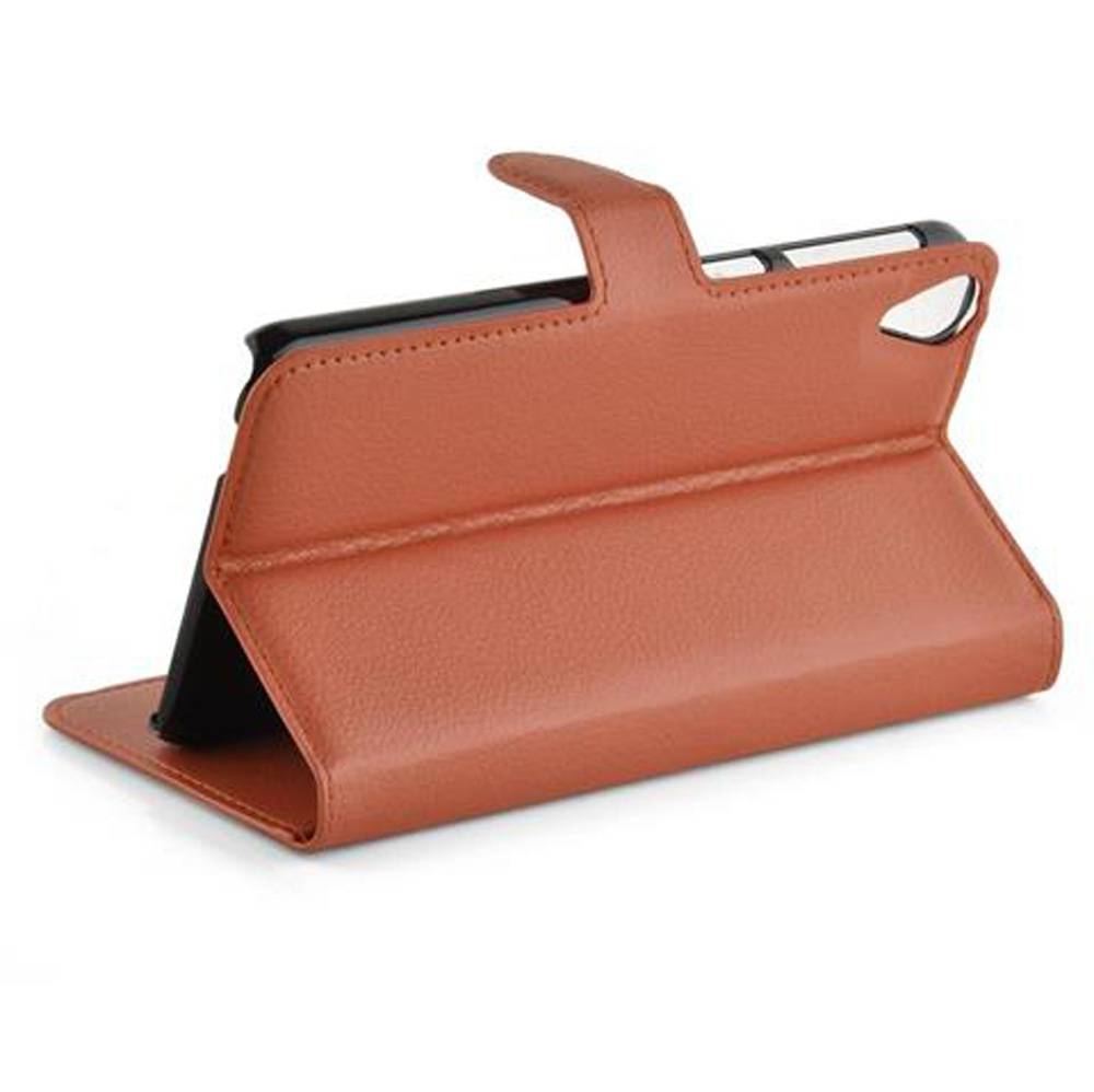 Cadorabo Hülle für HTC Desire 820 Schutz Hülle in Braun Handyhülle Etui Case Cover Magnetverschluss