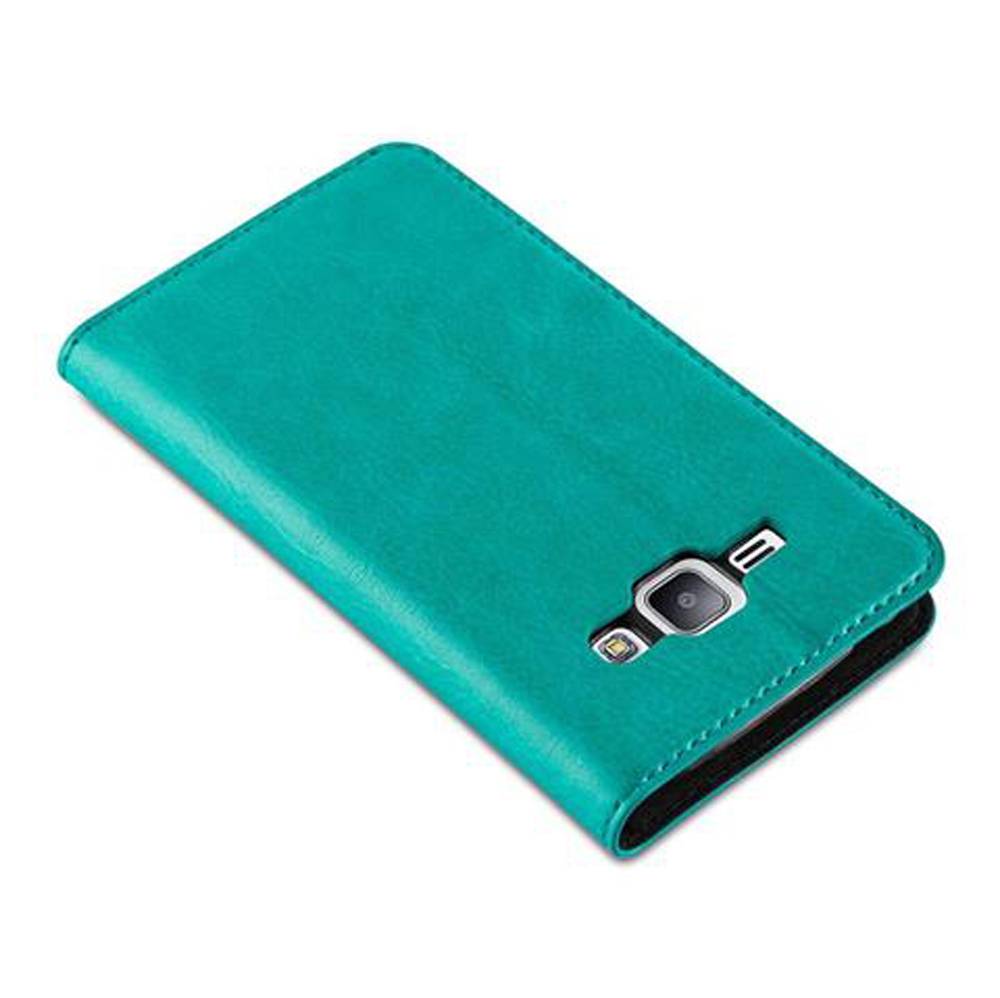 Cadorabo Hülle für Samsung Galaxy J1 2015 Schutz Hülle in Türkis Handyhülle Etui Case Cover Magnetverschluss