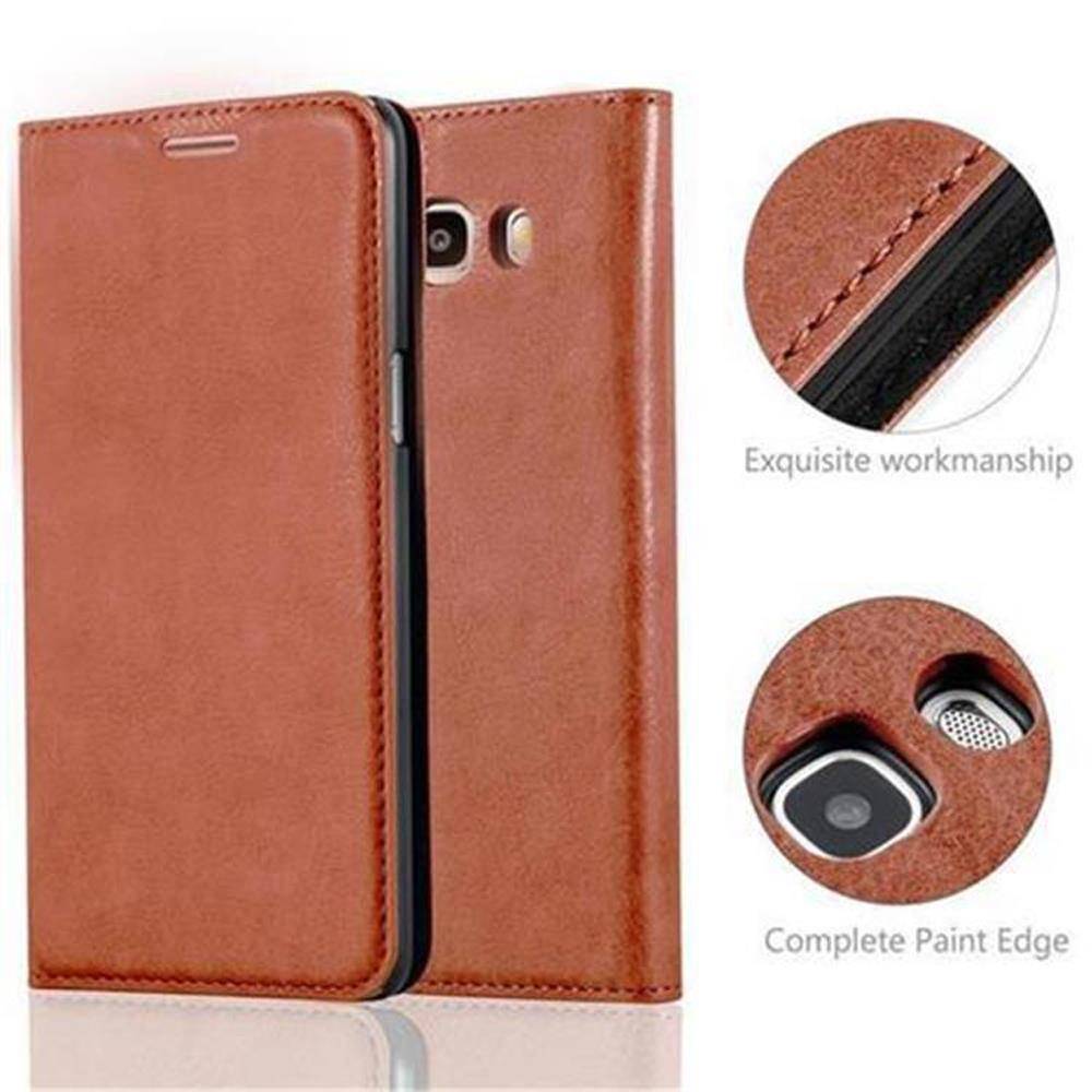 Cadorabo Hülle für Samsung Galaxy J5 2015 Schutz Hülle in Braun Handyhülle Etui Case Cover Magnetverschluss