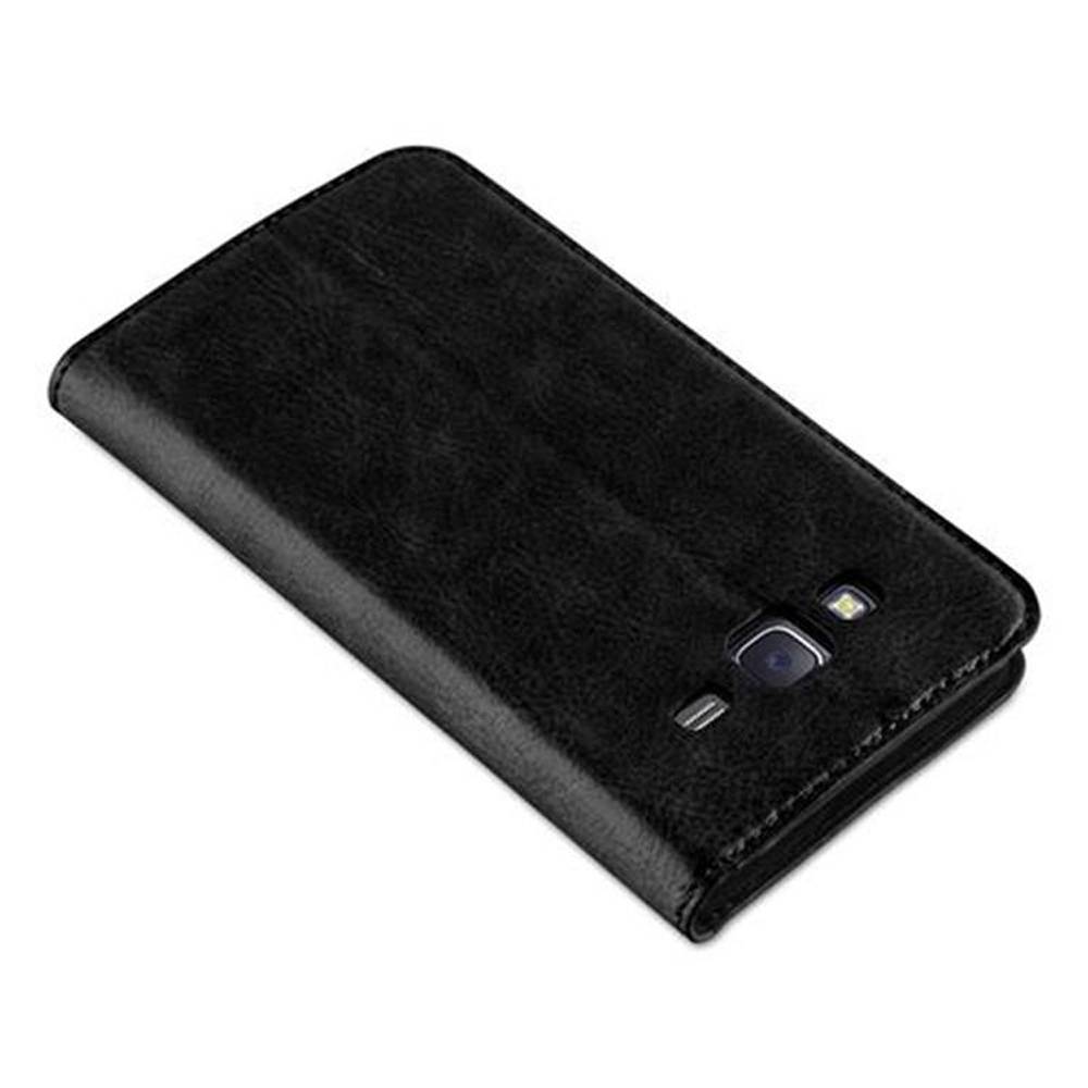 Cadorabo Hülle für Samsung Galaxy J5 2015 Schutz Hülle in Schwarz Handyhülle Etui Case Cover Magnetverschluss