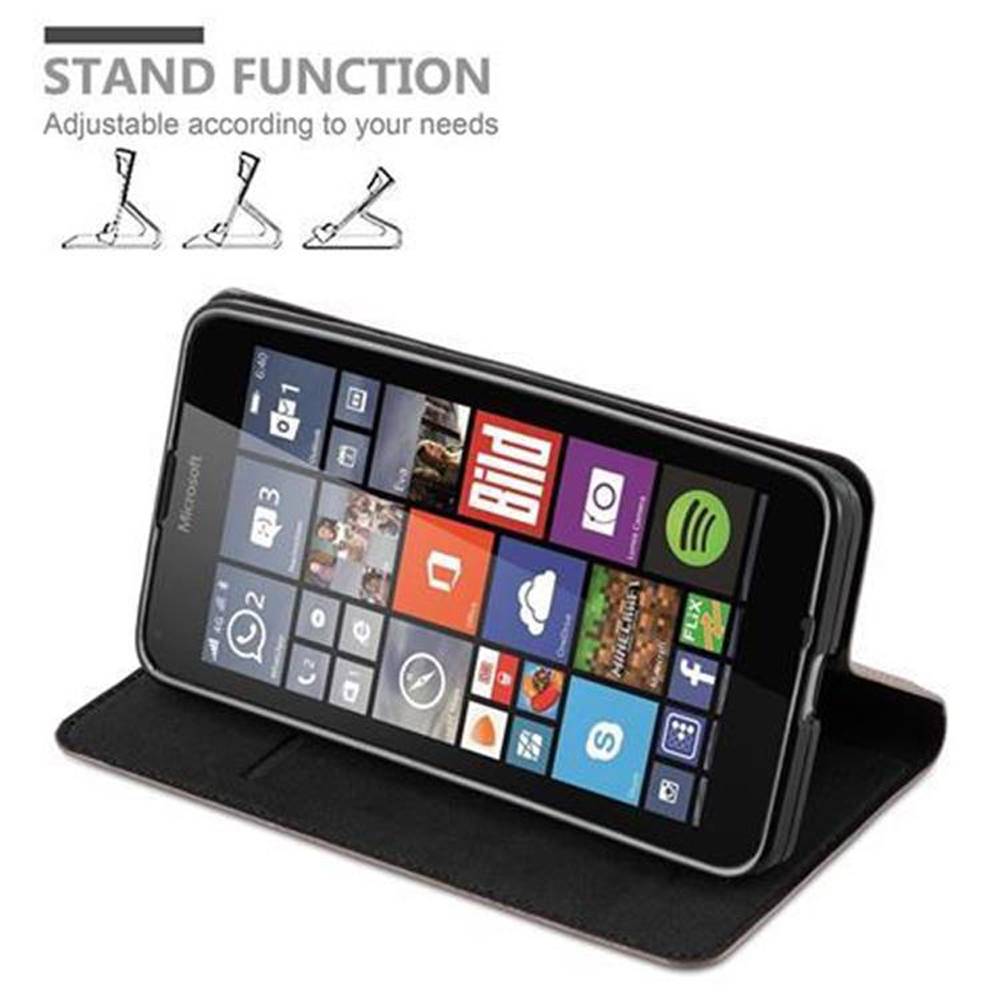 Cadorabo Hülle für Nokia Lumia 640 Schutz Hülle in Braun Handyhülle Etui Case Cover Magnetverschluss