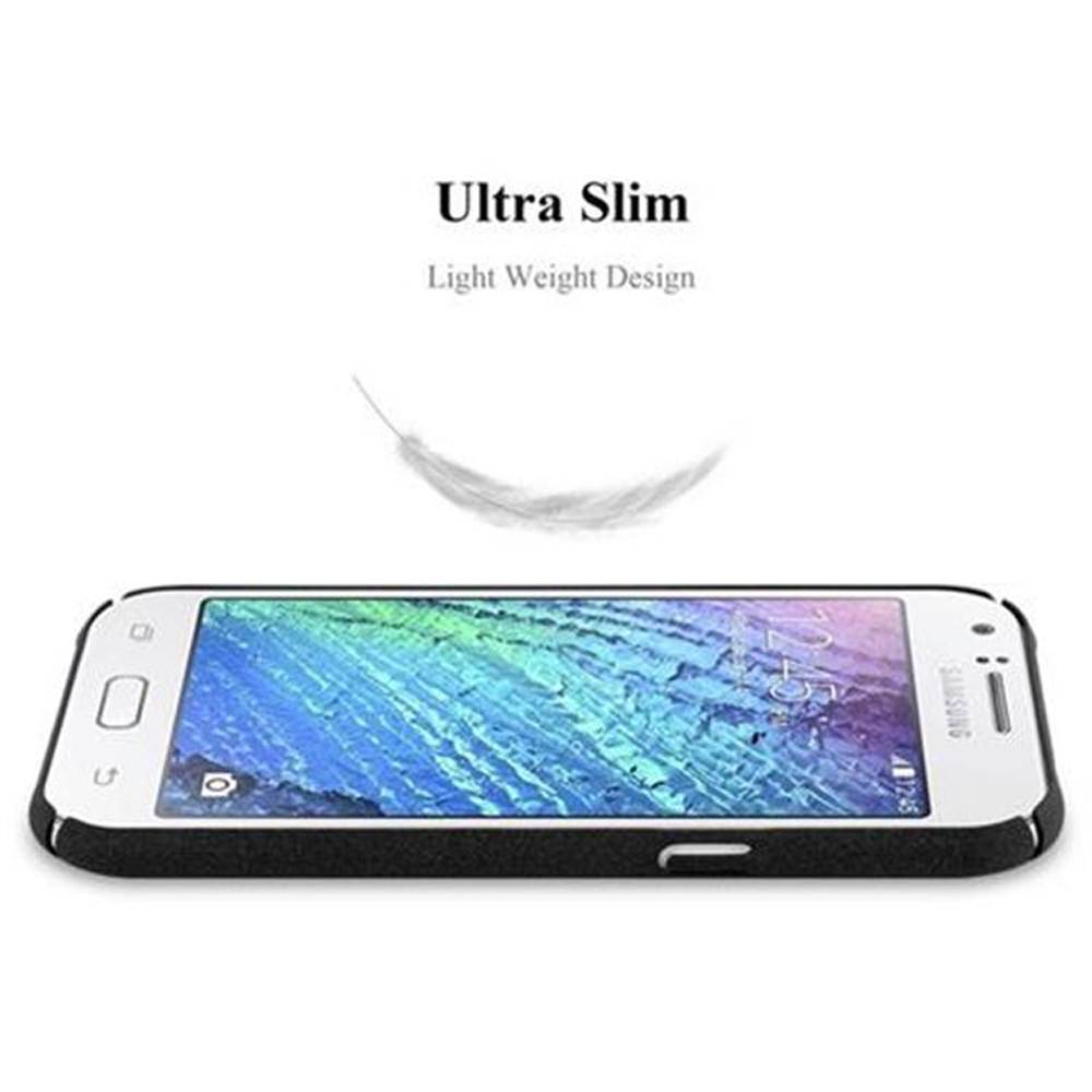 Cadorabo Schutzhülle für Samsung Galaxy J1 2015 Hülle in Schwarz Etui Hard Case Handyhülle Cover