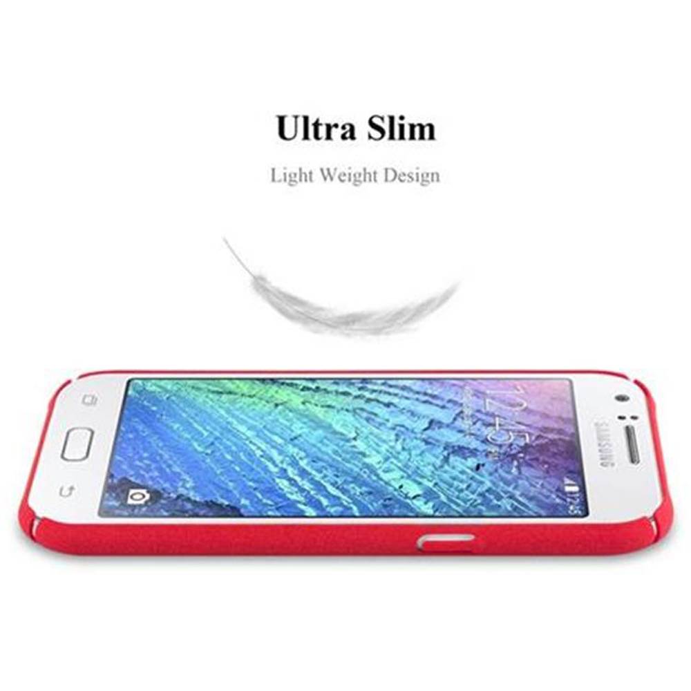 Cadorabo Schutzhülle für Samsung Galaxy J1 2015 Hülle in Rot Etui Hard Case Handyhülle Cover