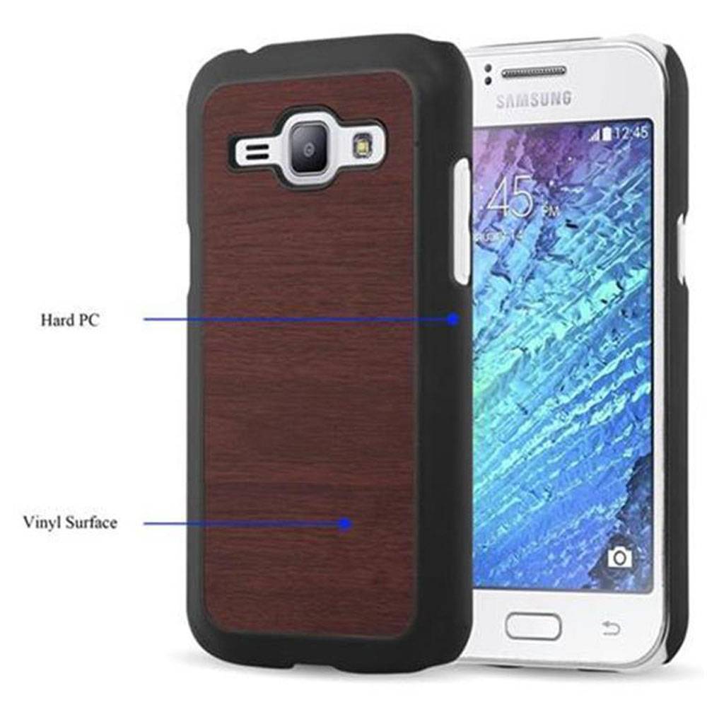 Cadorabo Hülle für Samsung Galaxy J1 2015 Schutz Hülle in Braun Hard Case Etui Holz Optik Handyhülle